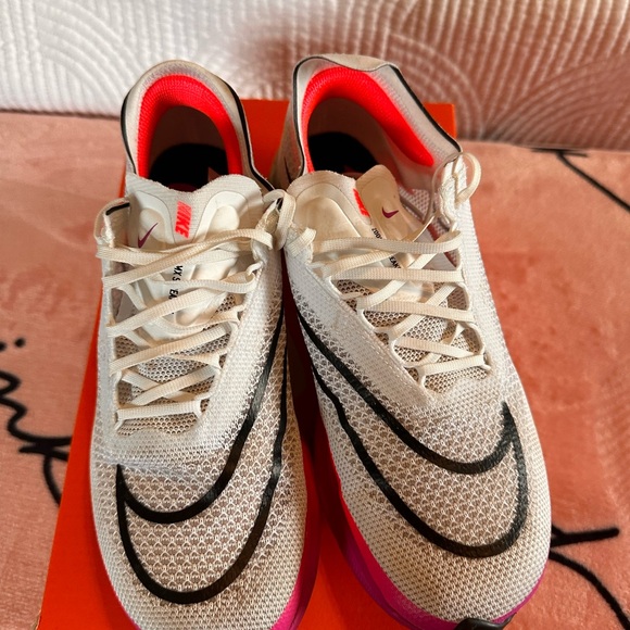 Nike ZoomX Streakfly 5k/10k Racing - Picture 1 of 4